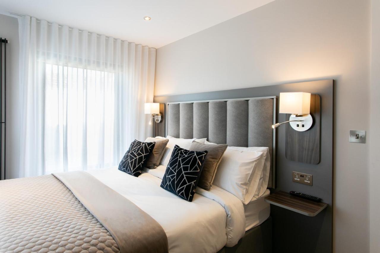 Custom House Apartments Нюри Екстериор снимка