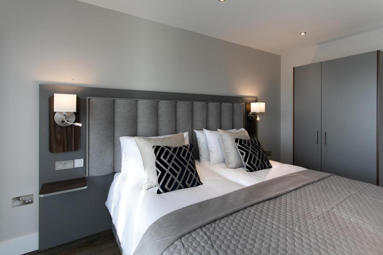 Custom House Apartments Нюри Екстериор снимка